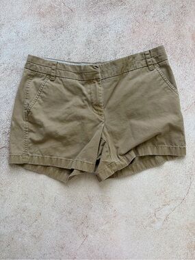 Women’s J Crew Classic Cotton Chino Shorts in Khaki